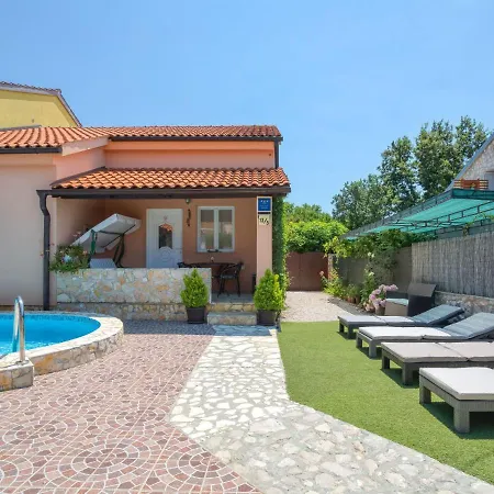 Ana By Interhome Ferienhaus Šilo